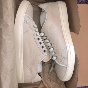 LIQUIDATING! MENS SIZE 8 NEW IN BOX FRYE SNEAKER LOW IVORY